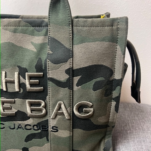 Marc Jacob’s Camo Large Tote Bag - Picture 3 of 11